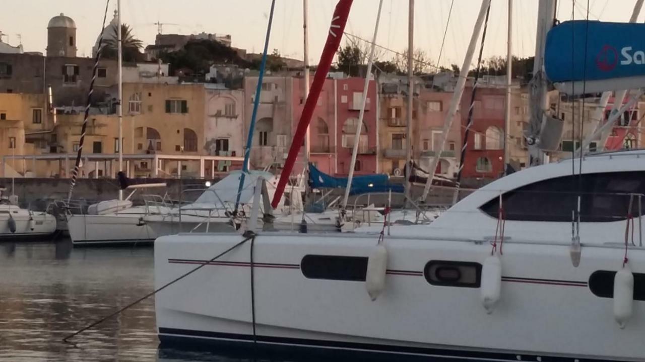 Casa Geltrude Al Porto Villa Procida Buitenkant foto